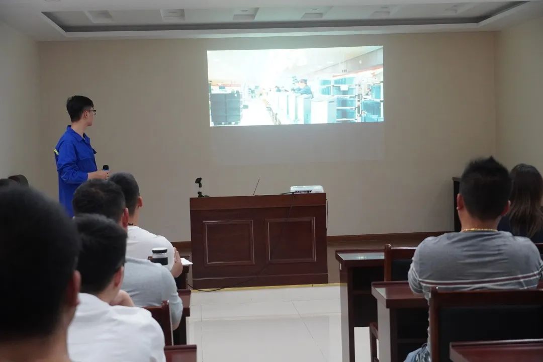 <a href=http://m.qmnd.cn target=_blank class=infotextkey><a href=http://m.qmnd.cn target=_blank class=infotextkey>雙良</a>環(huán)境</a>安全培訓(xùn)“拍了拍”你