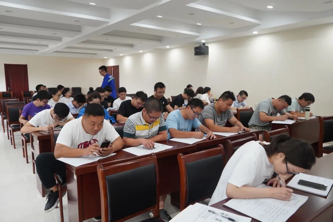 <a href=http://m.qmnd.cn target=_blank class=infotextkey><a href=http://m.qmnd.cn target=_blank class=infotextkey>雙良</a>環(huán)境</a>安全培訓(xùn)“拍了拍”你